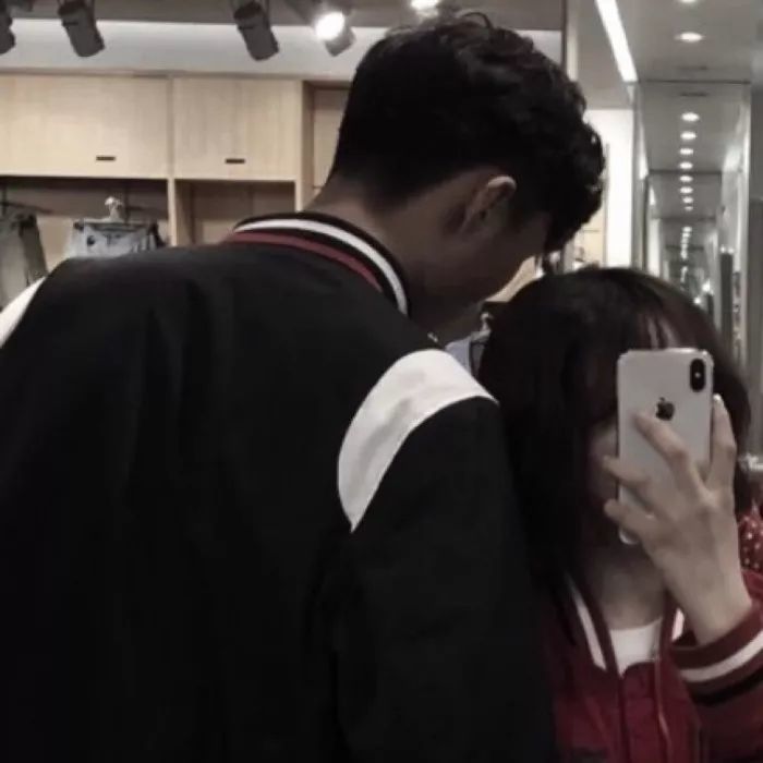 火爆抖音卡通情侣头像一男一女2019高清|超拽情头独一