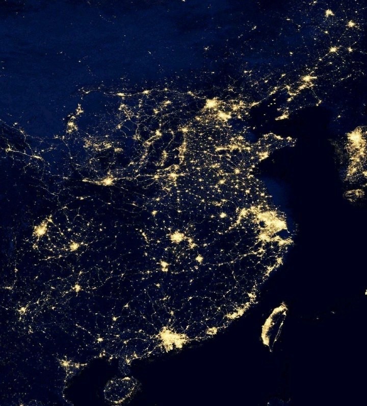 从夜光图来看,中国最繁华的区域仅四个!