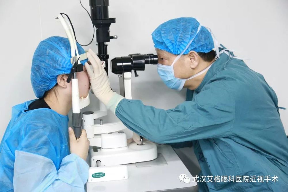 激光矫正手术是什么原理_激光手术矫正近视图片