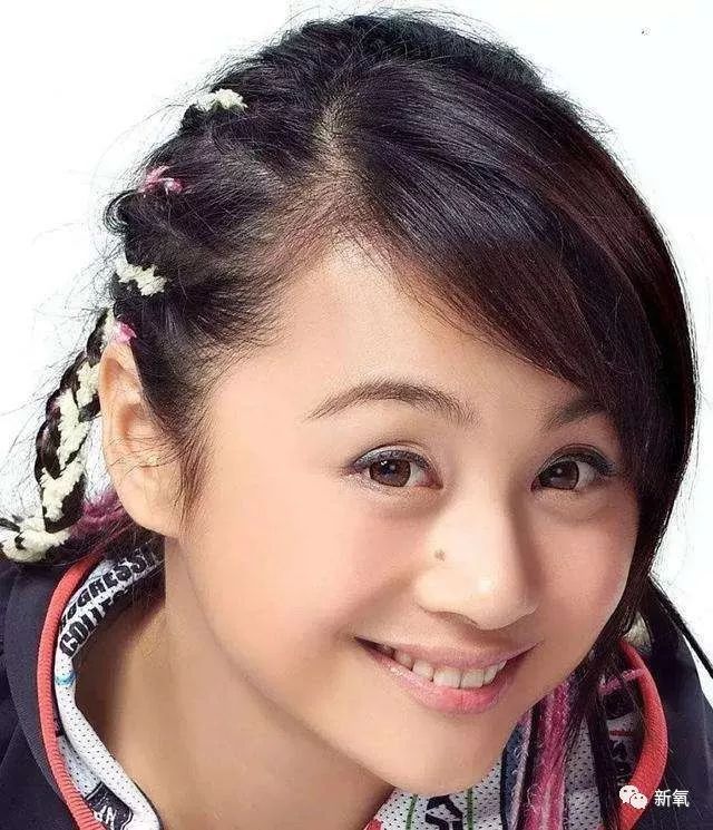 44岁曹颖近照美如20岁,什么样的骨相能让女孩美到50岁