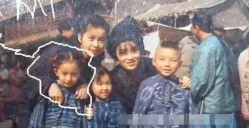 还记得《武状元苏乞儿》中的小杨幂吗?27年过去了,如今让人着迷