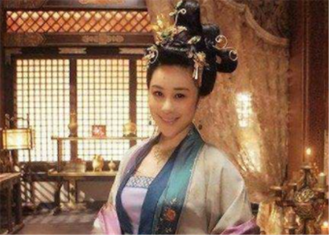 赵匡胤登上皇位后,他对貌美的前朝皇后却毕恭毕敬,原因何在
