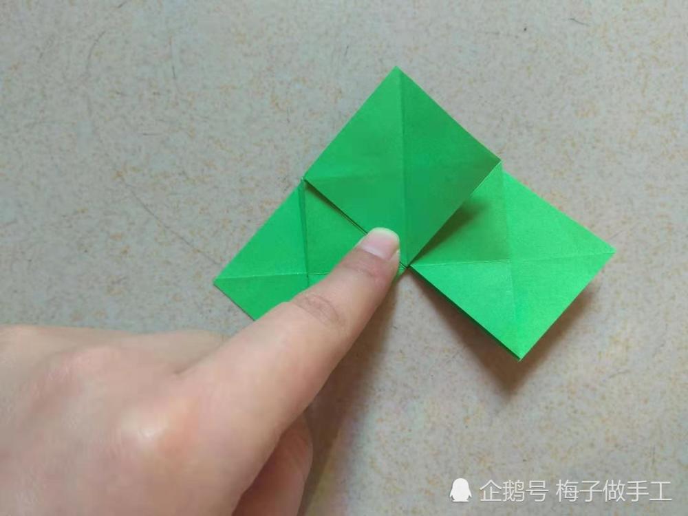 手工折纸:用一张纸就能折玫瑰花叶子,关键是成品还这么形象逼真