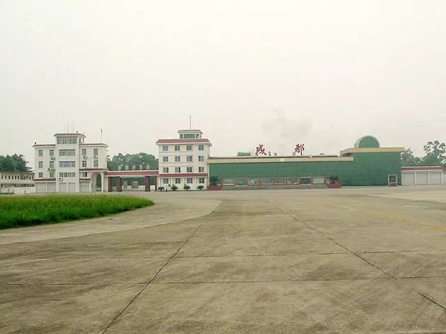 成都军区空军又在这里设立了抗震救灾指挥所 太平寺军用机场成了抗震