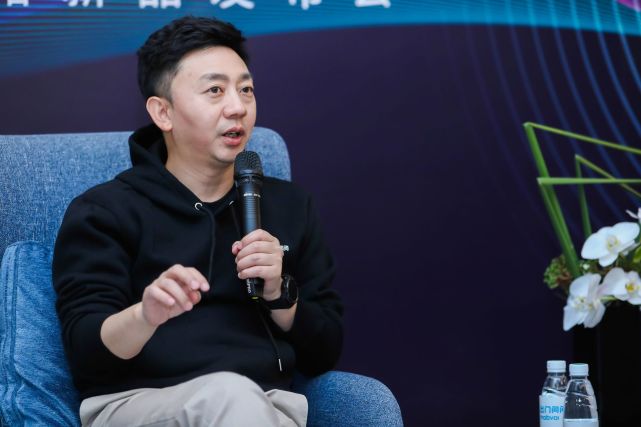 出门都是老总_满脑子都是你图片