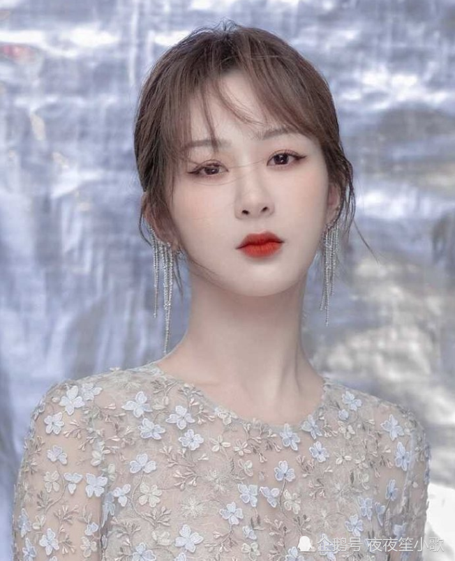 刚传完和李现的绯闻,杨紫的婚纱照就被扒出?网友:坐等