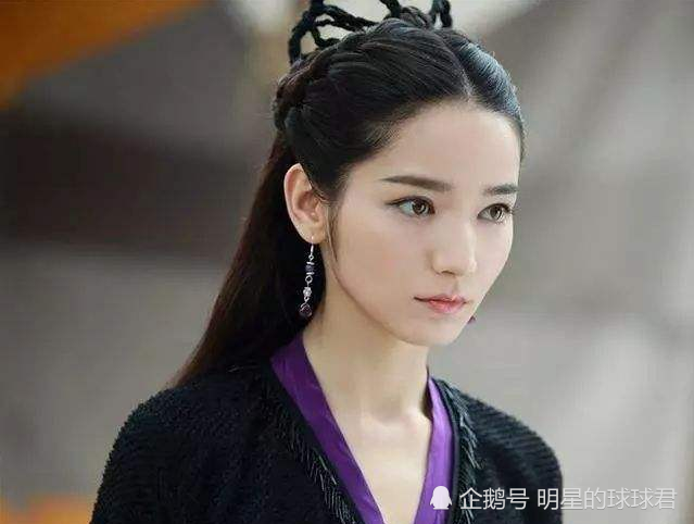 有种"整容"叫三生三世的胭脂,如今剪短发穿吊带,撞脸北极星