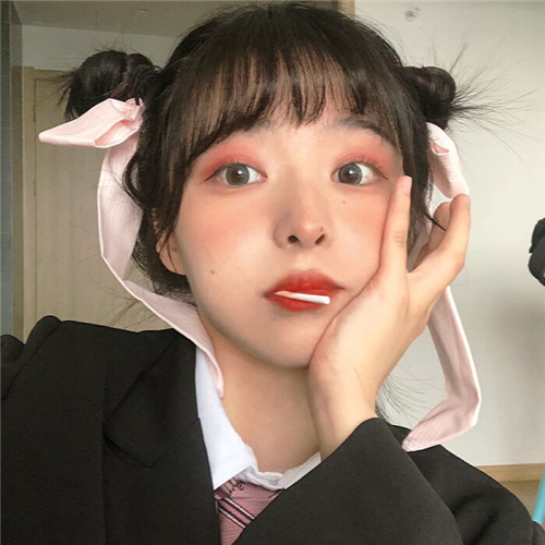 个性又可爱的女生头像:女孩子就像宝藏,只要愿意了解,就会给你惊喜