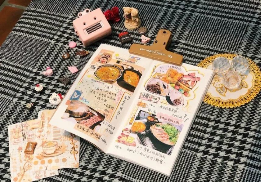 今天言君就带大家入坑啦 手帐入坑指南 手帐主要有两种形式 一种是