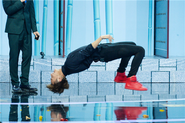 《王牌对王牌》第二季开播第一期笑死了 宋茜