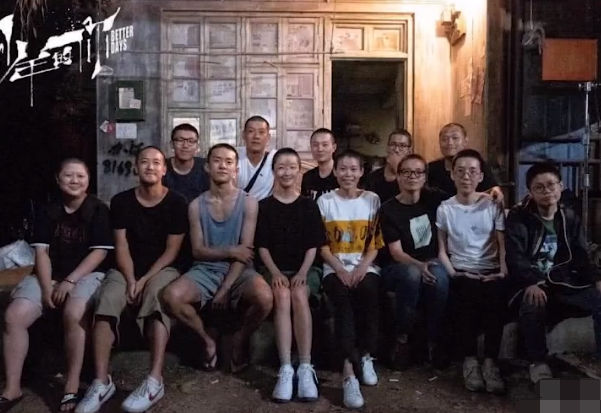 《少年的你》全员寸头是周冬雨要求的?周冬雨本人亲自