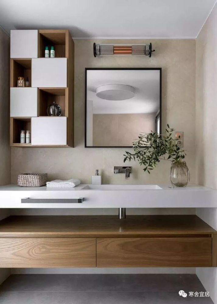 卫生间定制超大悬空式双层浴室柜 墙面收纳柜,不仅大气而且舒适实用.
