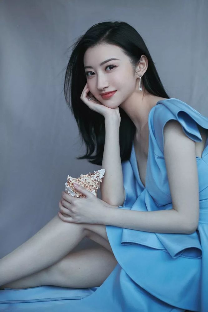 景甜的柳叶眉也太仙了,但画了这款眉形就能get这份仙气吗?