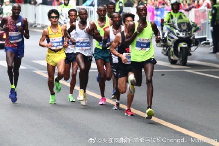 成都马拉松杨绍辉获国内第一 差10秒达标奥运