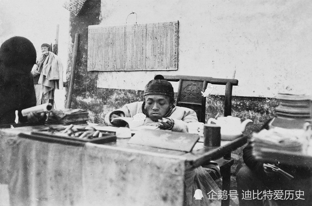1920年代的社会影像:消失的制瓦工艺,外国人看中国农民耙田