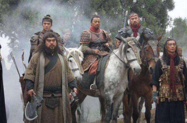 方腊起义只有八名将领,为什么能杀过半的梁山好汉呢?