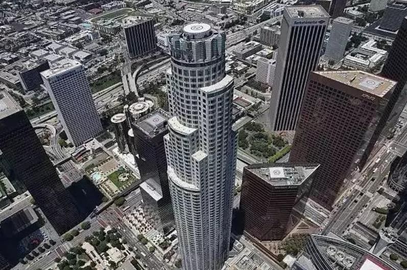 这就是洛杉矶第一高楼,高310米,可体验让人心跳的空中