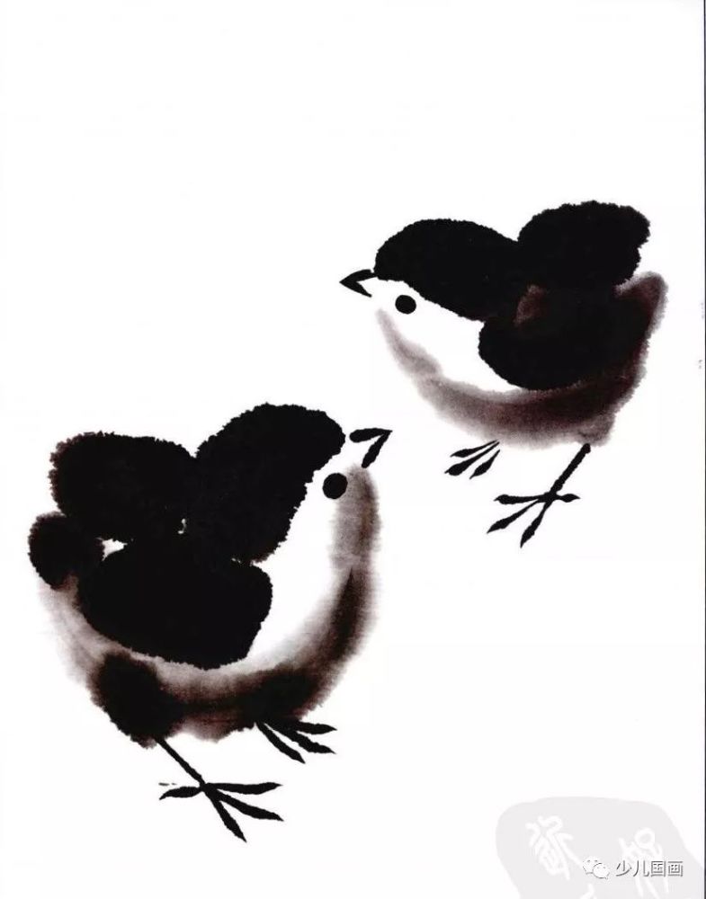 儿童基础国画:小鸡 在这幅绘画作品中,两只小鸡毛茸茸的十分可爱,画