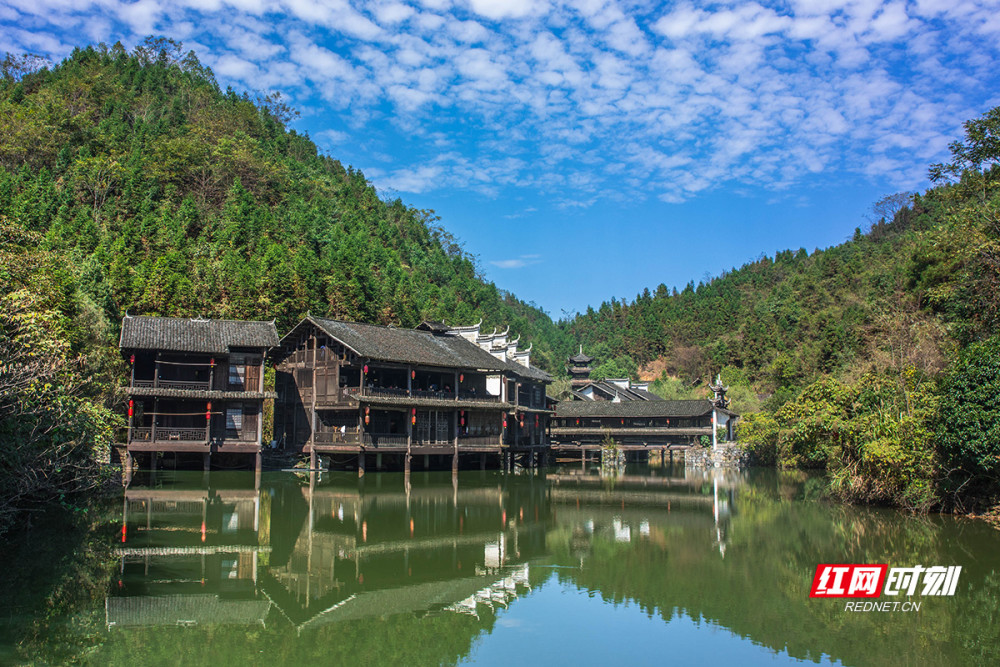 温泉度假酒店,梅山文化药膳,梅山古道等森林康养路线等等,都在安化的