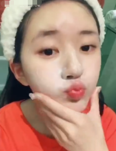 赵露思直播卸妆全过程看到卸妆后的颜值网友比化妆还漂亮呢