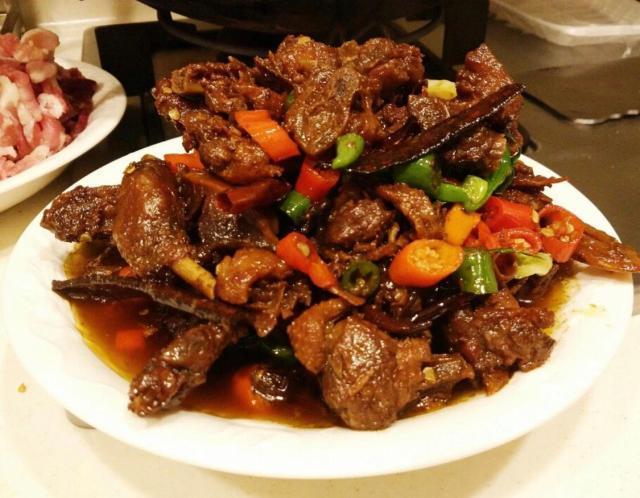 【香辣小炒鸭】