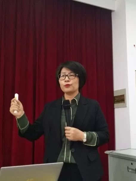 衢州施燕红名师工作室来聚仁小学开展读写一体教学研讨活动