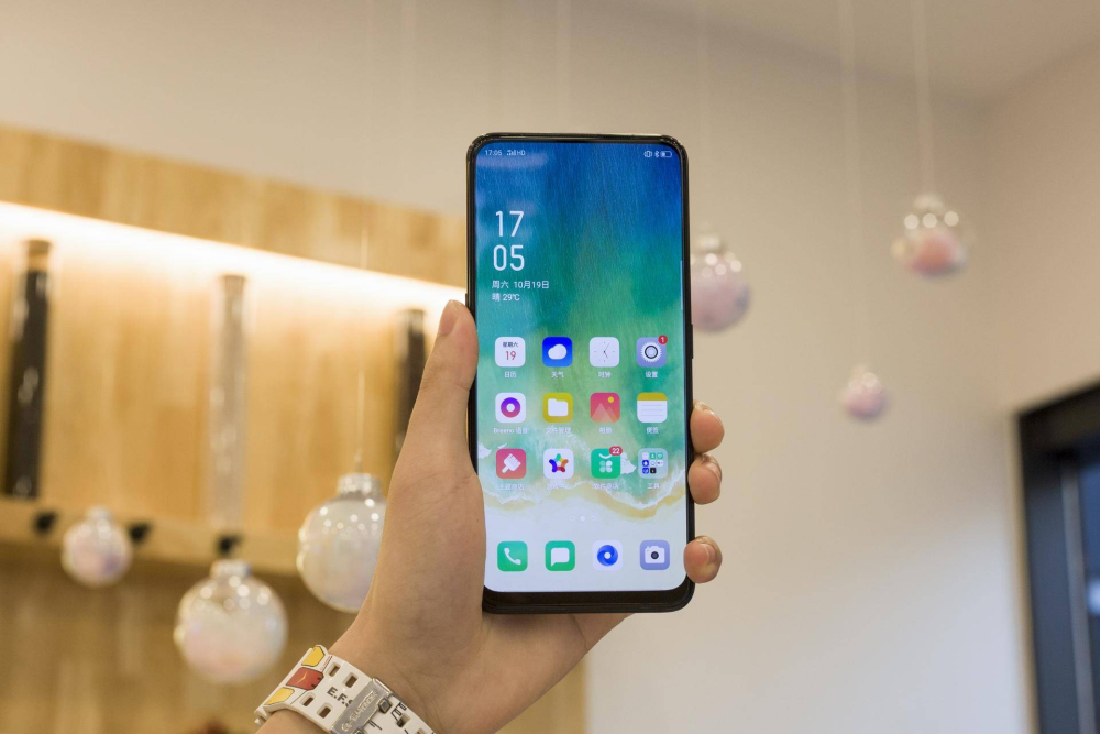 oppo reno2 z,荣耀20两强相遇,对比之下谁更值得入手?