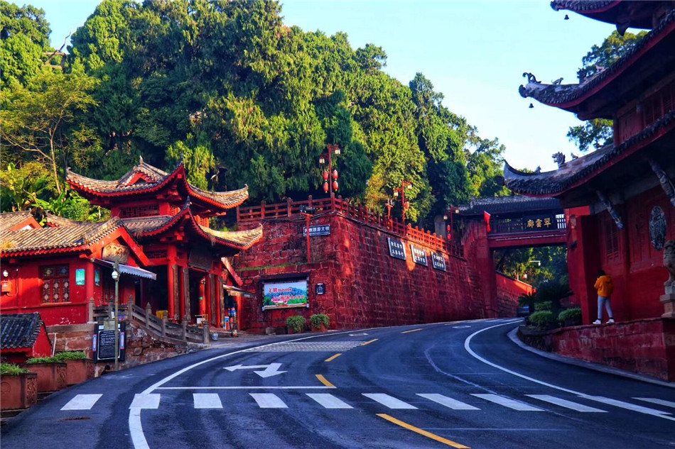 夜读:绵阳梓潼七曲山的秋天 你见过吗?