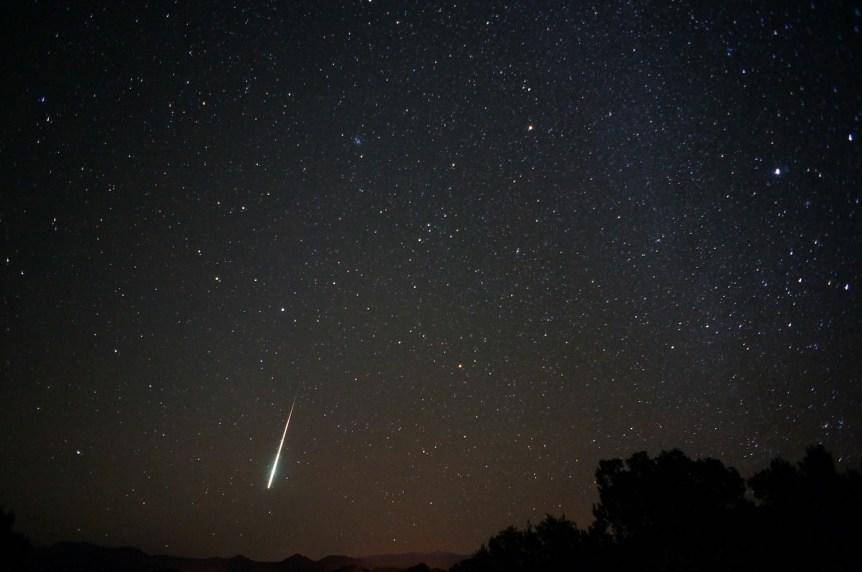 闹钟准备!11月天象大观出炉,其中狮子座流星雨又是今年一大看点