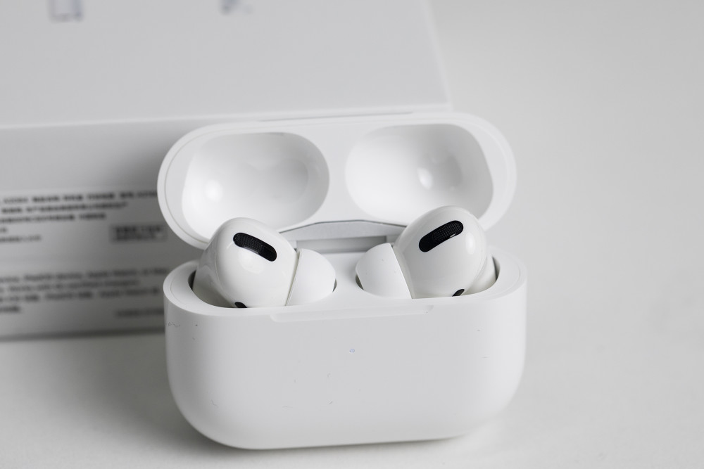 airpods pro开箱图赏:极致的佩戴感,愉悦的降噪效果