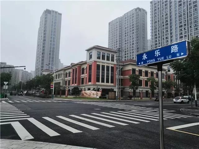 地块位于浣东街道东旺路与永乐路交叉口东南侧,出让土地面积3274(4.