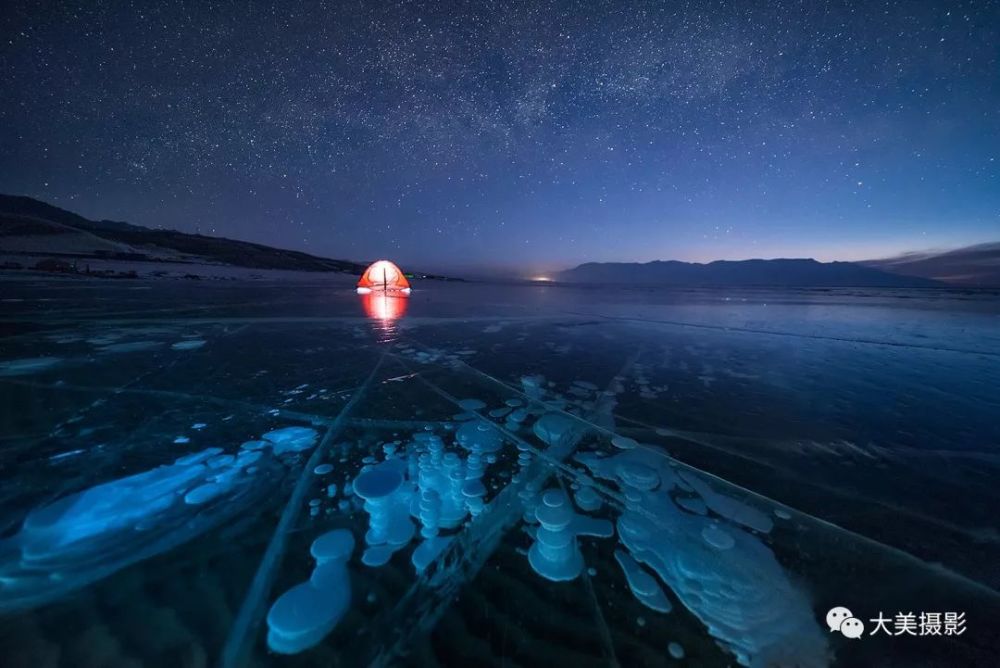 赛里木湖星空露营地夜景(赛里木湖信敏西海星空露营地)