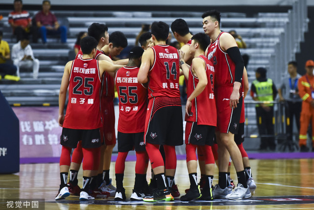 深圳男篮阵容焕然一新 新赛季继续磨合争取开