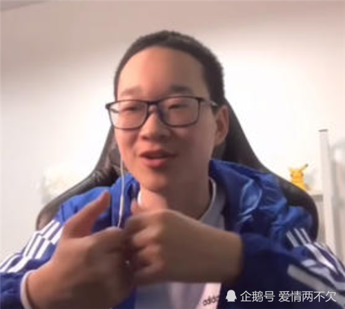 还记得唱《我的小可爱》的郭乐乐吗?参加王者荣耀竞技赛,获得冠军