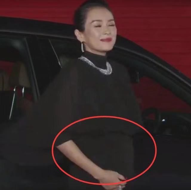 章子怡真怀了,肚子大得藏不住,这次要生男孩?