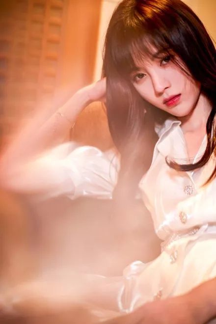 鞠婧祎美图:超有女人味的写真,尽显妖娆风情!