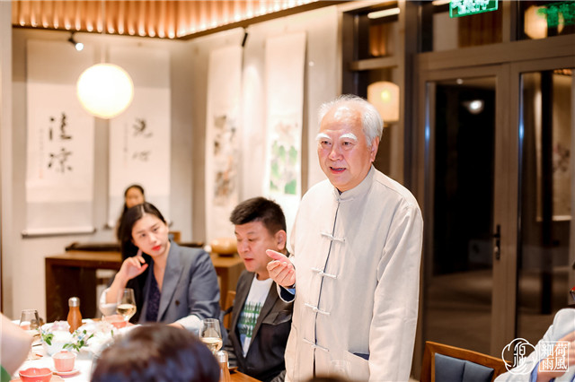 正秋色似锦 恰香宴如酩 穆芙蓉邀川菜大师彭子渝上海置办私宴