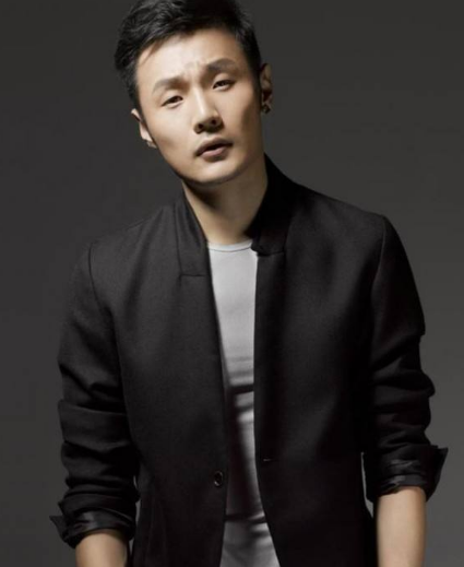 谁说李荣浩不帅 当他戴上眼镜后,终于明白杨丞琳为什么喜欢他了