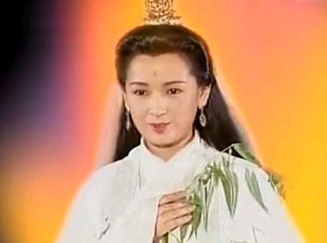 龚慈恩在1996年《西游记》一剧中,饰演观音一角,仙气四溢.