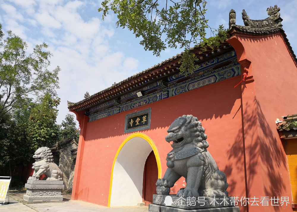 西安户县不起眼的古寺宗教地位极高寺内古井终年烟雾升腾