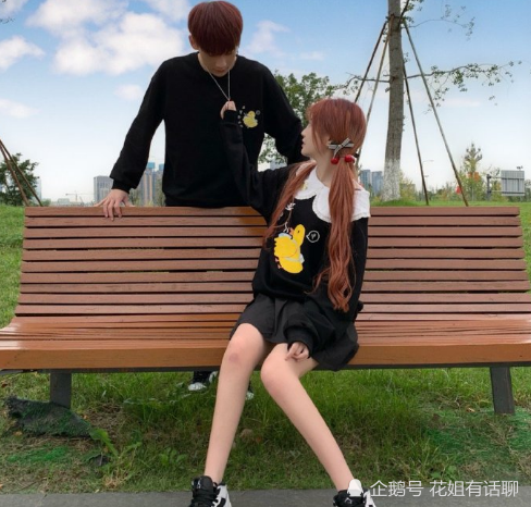 杨清柠晒聊天记录,谁注意对毛宸宸的3字备注,比老公甜蜜多了!