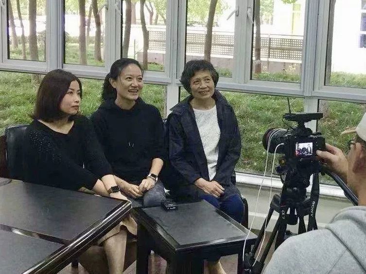 胡昕彦这位校友名叫胡昕彦,她与中幼的情缘可以追溯到上一辈.