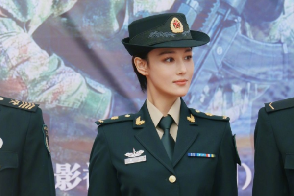 新剧《号手就位》即将来袭,看到张馨予的定妆照,是我