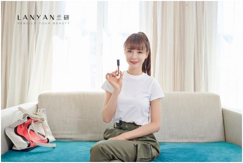 沈梦辰同款,兰研东方气韵丝绒哑光唇釉拯救秋冬干唇