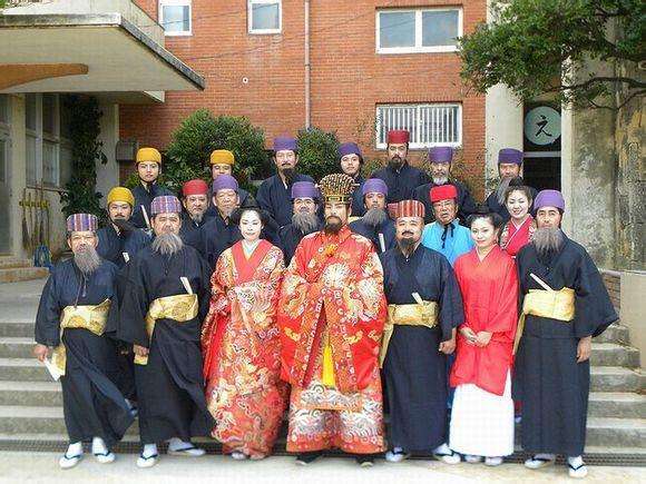 琉球已被日本吞并一百多年,王室为何不复国?如今他们在干嘛?