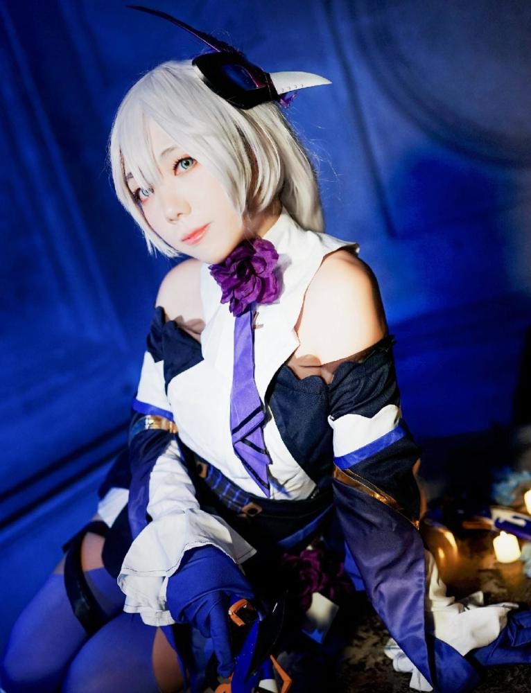 崩坏三cosplay:卡莲卡斯拉娜:萌萌哒卡莲
