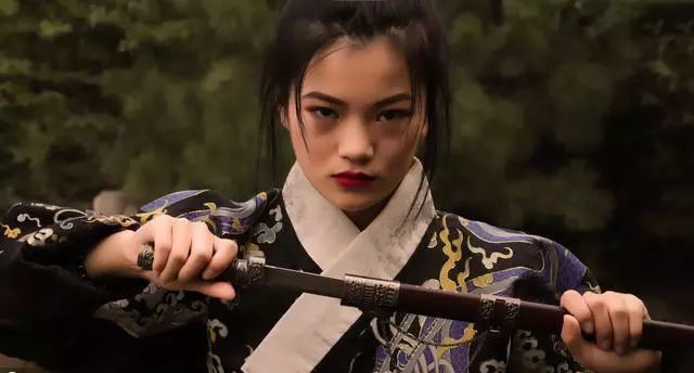 样的人穿飞鱼服,蟒服,斗牛服?比得免电影2018棉尾兔图片