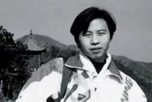 《环球人物》发长文回顾李尚平被当街枪杀案