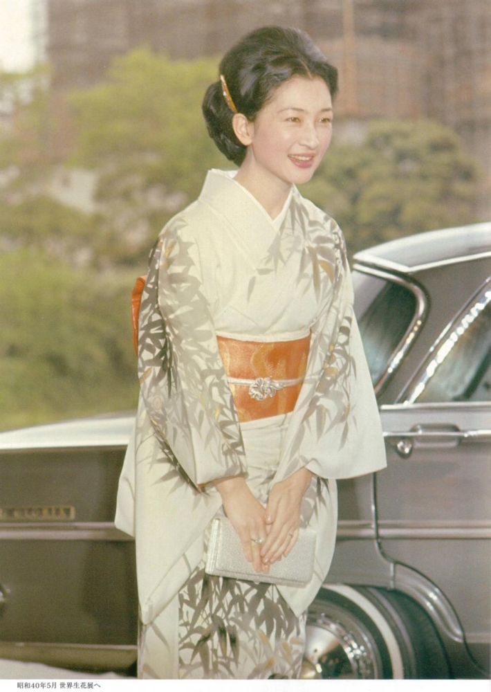 日本前皇后美智子年轻时的照片,张张罕见,值得珍藏