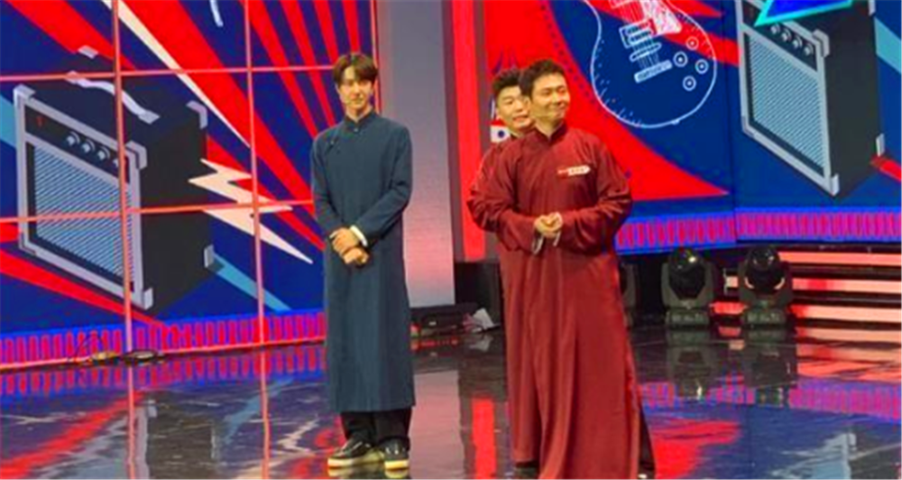 德云社周九良&王一博《天天向上》说相声引起热议,会